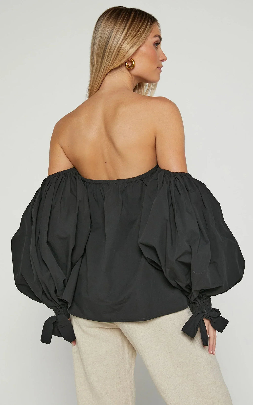Hannah Top - Off Shoulder Puff Sleeve Top in Black